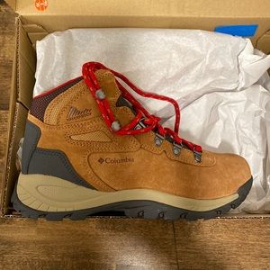 Columbia boots